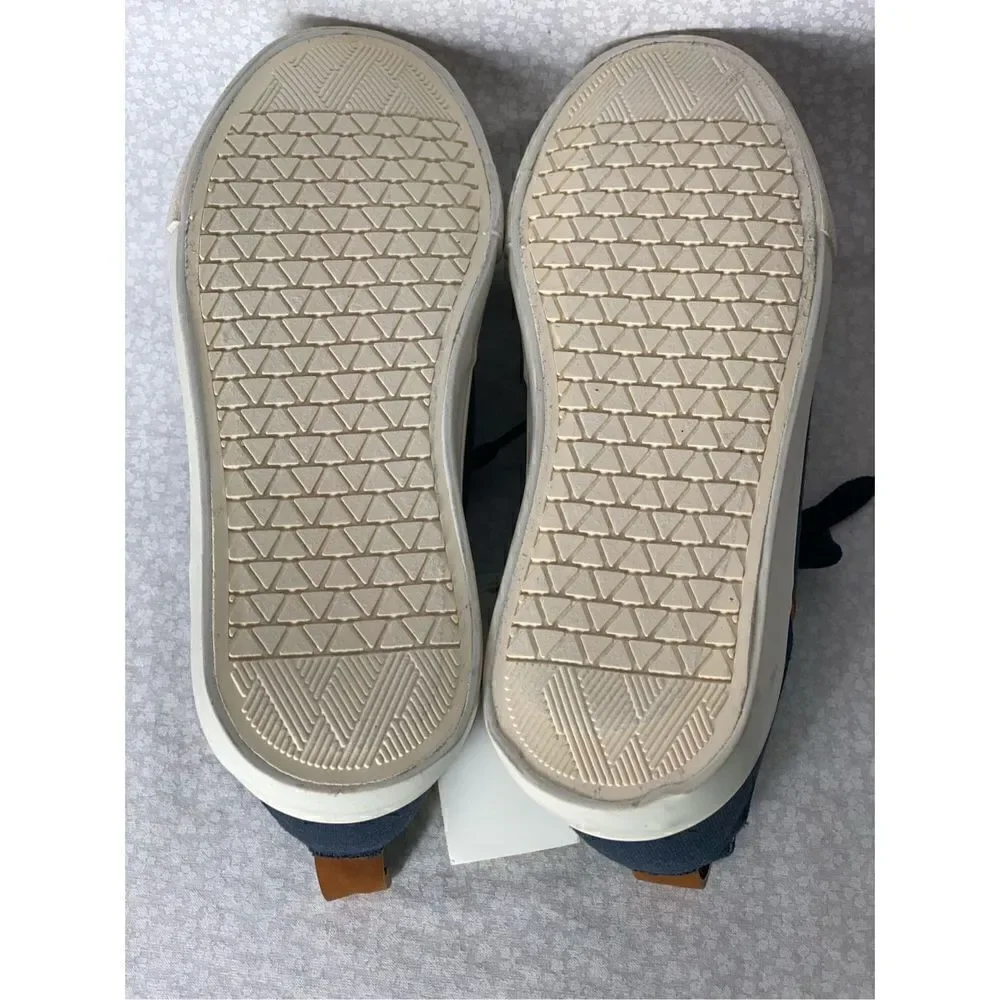 LEGENDARY LACES BOYS SIZE 2M NAVY SHOES